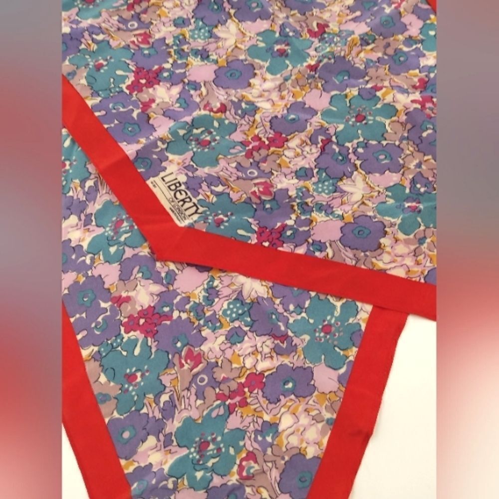 Liberty of London Vintage Floral Flowers Silk Scarf - Picture 4 of 12